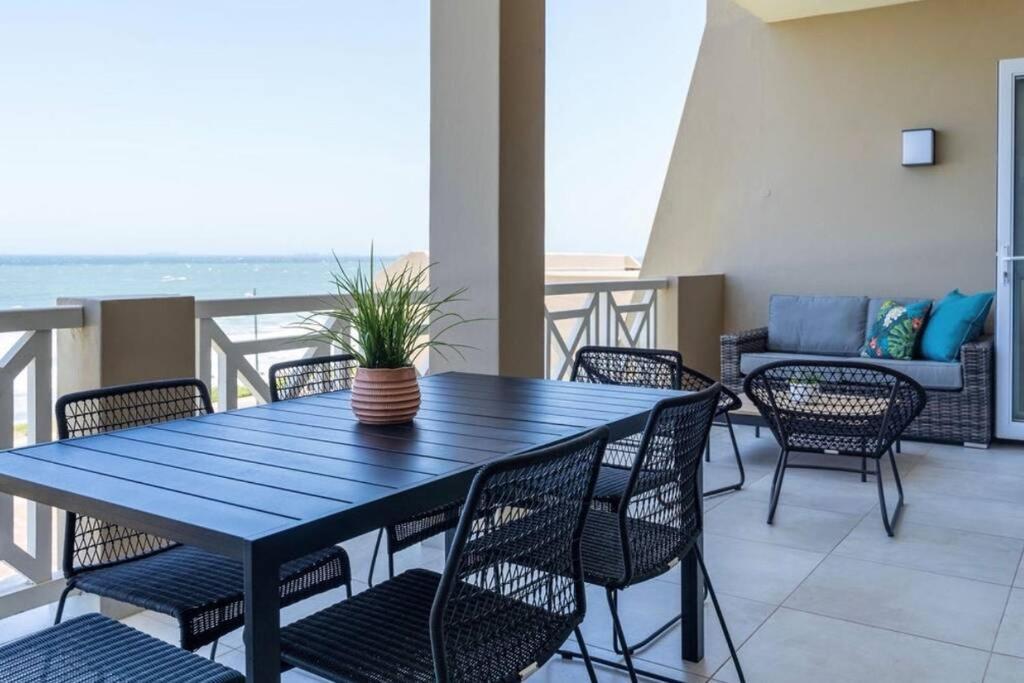 Waterfront Getaway, 2 Bedroom Seaside Bliss Umdloti Bagian luar foto