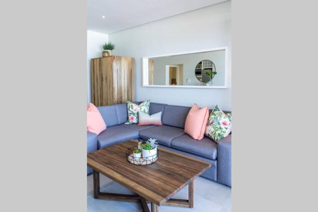 Waterfront Getaway, 2 Bedroom Seaside Bliss Umdloti Bagian luar foto