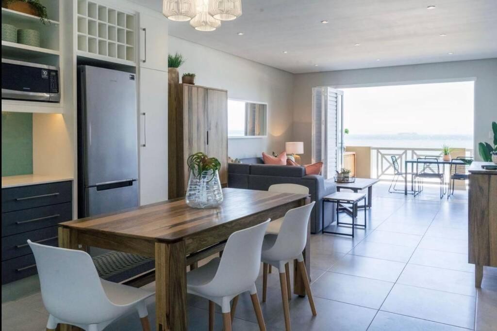 Waterfront Getaway, 2 Bedroom Seaside Bliss Umdloti Bagian luar foto